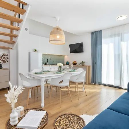شقة Baltycka Oaza - Z Parkingiem - Basen, Sauna, Jacuzzi By Renters